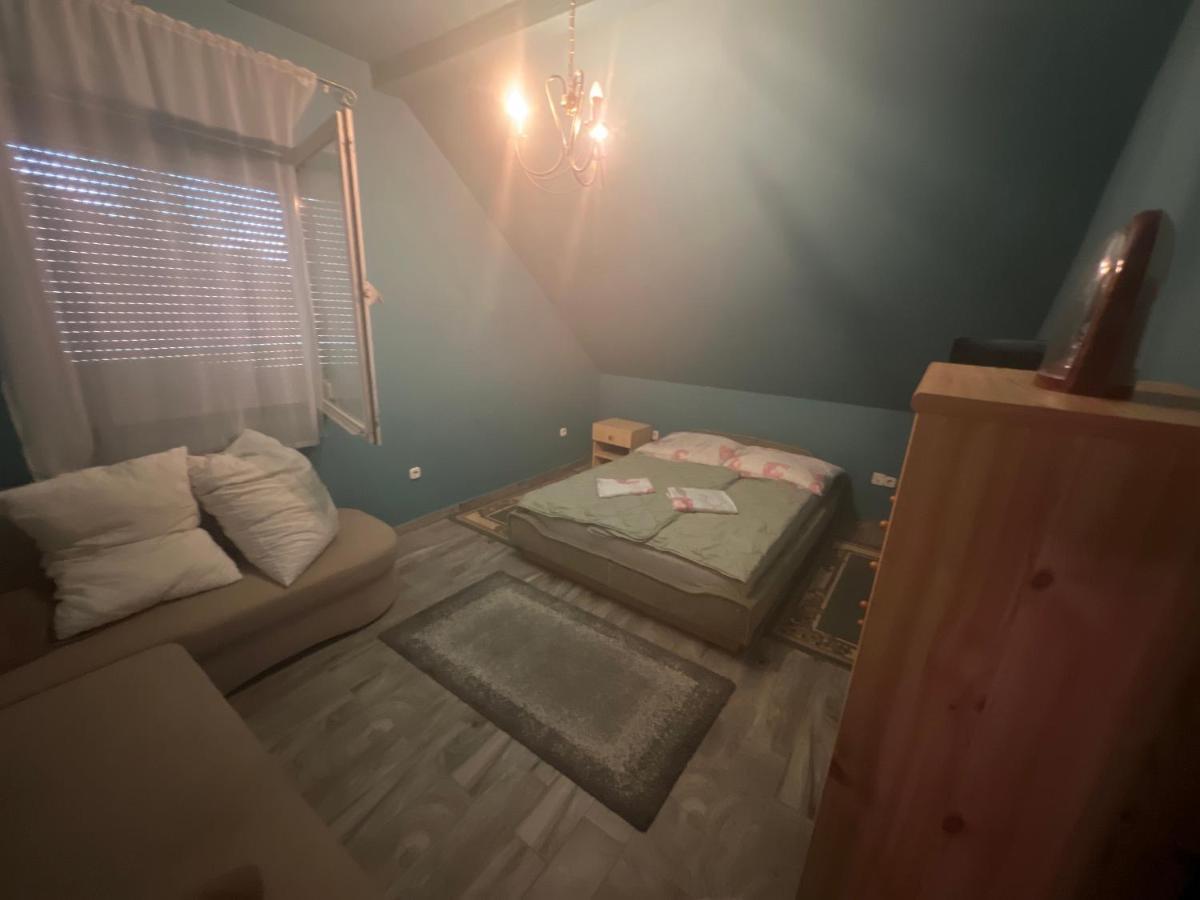 Apartamento Gabe'S Nest Urom Exterior foto